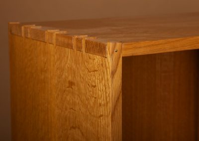 Joinery detail on oak bookshelf